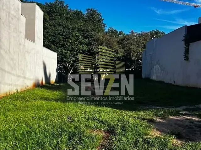 Terreno com 330m², à venda, no bairro Residencial Villaggio em Bauru