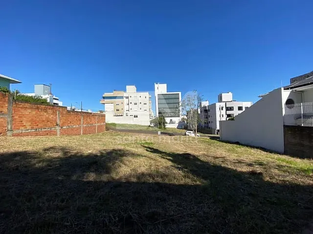 Terreno com 480m², à venda, no bairro Jardim Itália em Chapecó