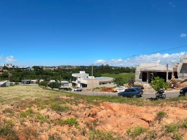 Terreno com 300m², à venda, no bairro Loteamento Fechado Jardim Pôr do Sol em São João da Boa Vista