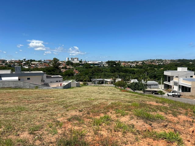 Terreno com 300m², à venda, no bairro Loteamento Fechado Jardim Pôr do Sol em São João da Boa Vista