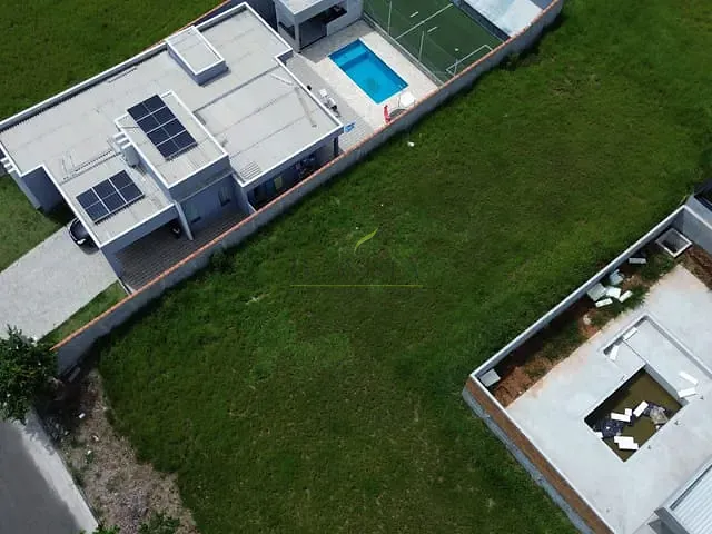 Terreno com 701m², à venda, no bairro Residencialle Toscana em Bom Jesus dos Perdões