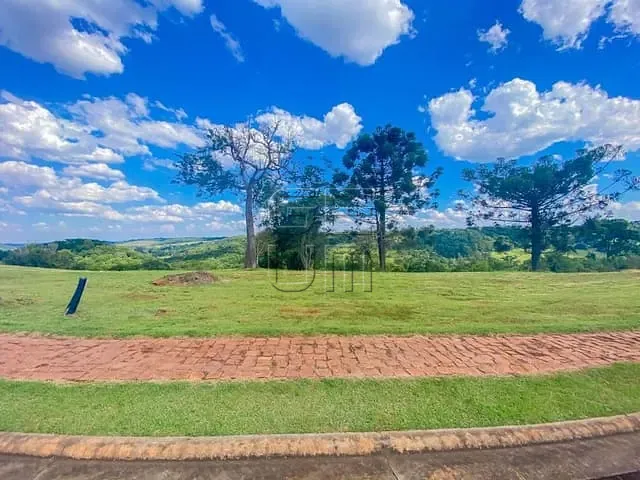 Terreno com 1400m², à venda, no bairro Gleba Fazenda Palhano em Londrina