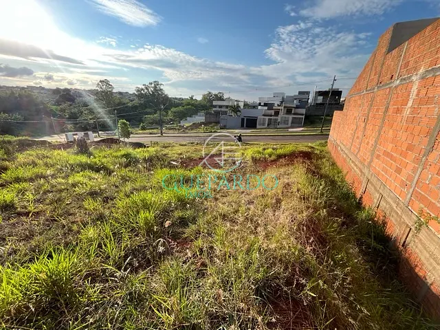 Terreno com 274m², à venda, no bairro Gleba Simon Frazer em Londrina