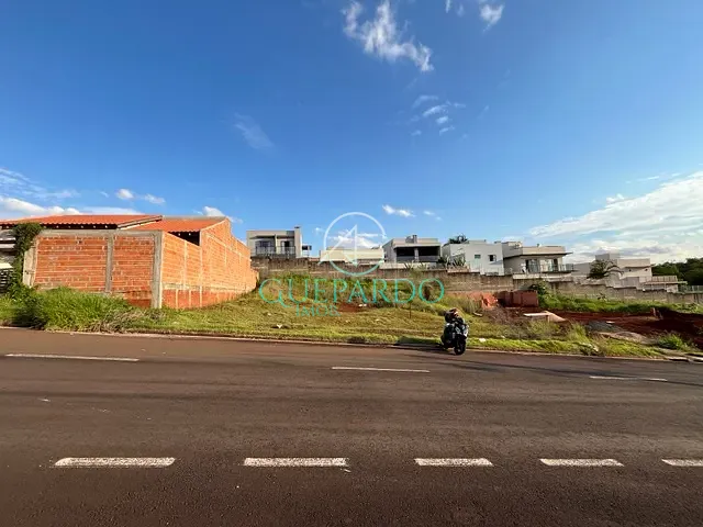 Terreno com 274m², à venda, no bairro Gleba Simon Frazer em Londrina