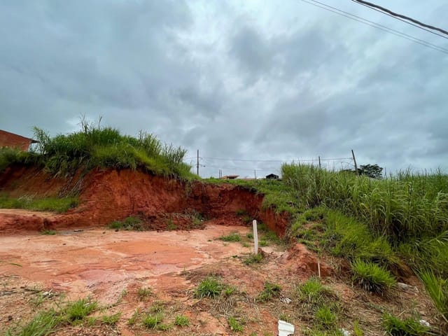 Terreno com 390m², à venda, no bairro Loteamento Villa Realle em Louveira