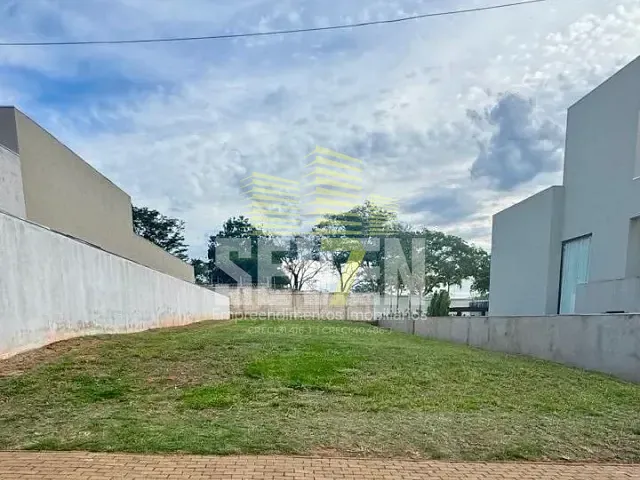 Terreno com 621m², à venda, no bairro Jardim Shangri La em Bauru