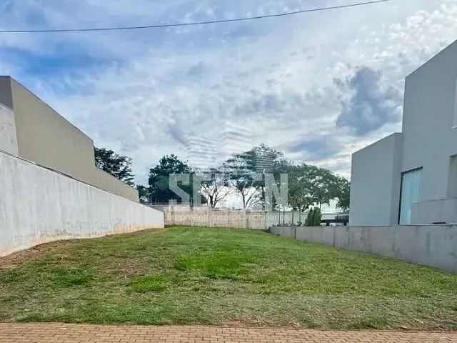 Terreno com 621m², à venda, no bairro Jardim Shangri La em Bauru
