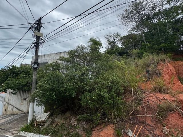 Terreno com 200m², à venda, no bairro Jardim Vitória em Macaé