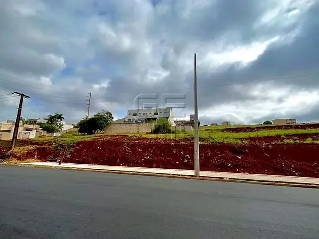 Terreno com 330m², à venda, no bairro Portal de Versalhes 2 em Londrina
