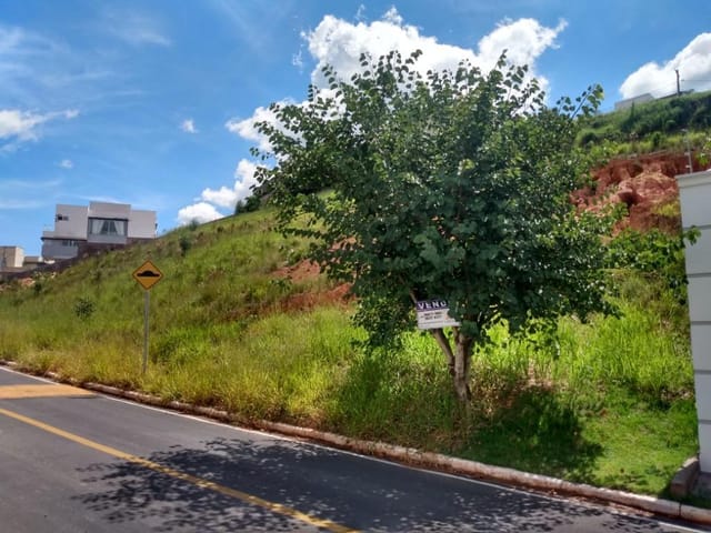 Foto do Terreno - Terreno à venda 643.22M², Pinheirinho, Itajubá - MG | MOHALLEM e LOPES CORRETAGEM E ADMINISTRACAO DE IMOVEIS LTDA