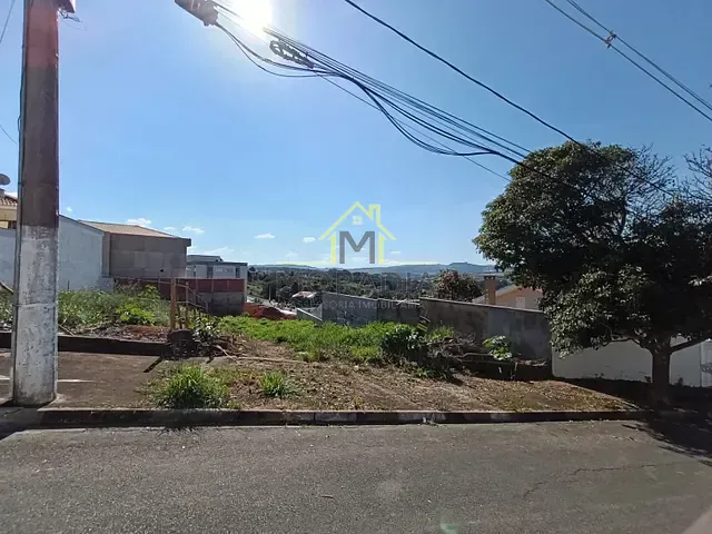 Terreno com 500m², à venda, no bairro Jardim Agenor de Lima em Guaxupé