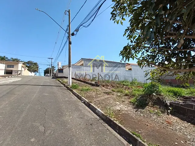 Terreno com 500m², à venda, no bairro Jardim Agenor de Lima em Guaxupé