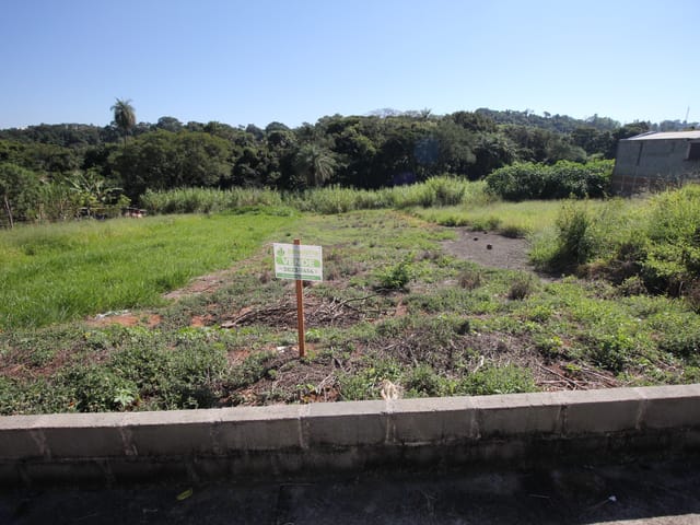 Terreno com 462m², à venda, no bairro Jardim dos Ipês III em São João da Boa Vista
