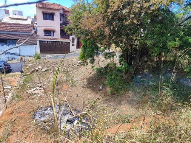 Terreno com 160m², à venda, no bairro Santa Mônica em Macaé