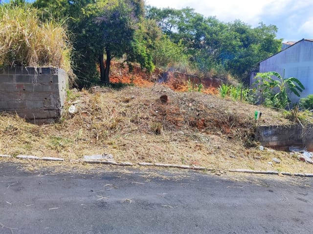 Terreno com 160m², à venda, no bairro Santa Mônica em Macaé