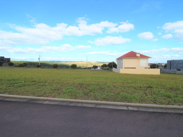 Terreno com 304m², à venda, no bairro Jardim Carvalho em Ponta Grossa