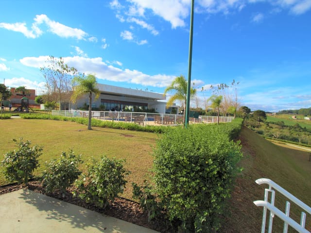 Terreno com 304m², à venda, no bairro Jardim Carvalho em Ponta Grossa