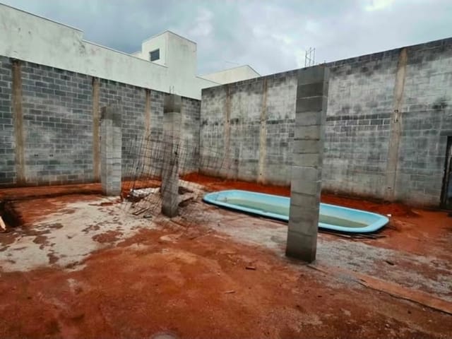 Terreno com 308m², à venda, no bairro Jardim dos Jacarandás Fase 1 em São João da Boa Vista
