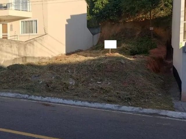 Terreno com 200m², à venda, no bairro Glória em Macaé