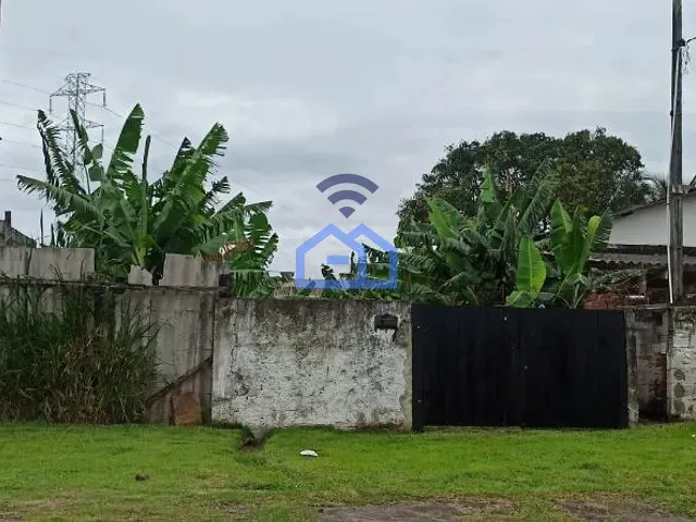 Terreno com 558m², à venda, no bairro Praia das Palmeiras em Caraguatatuba
