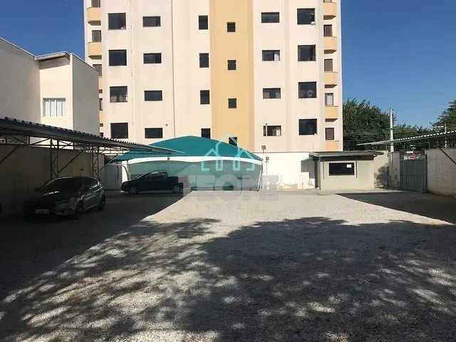 Terreno com 615m², à venda ou para alugar, no bairro Centro em Taubaté