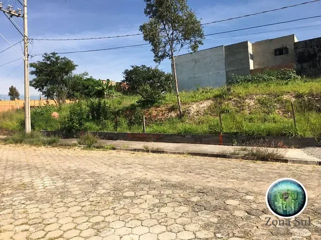 Terreno com 300m², à venda, no bairro Parque Santa Márcia em Votorantim