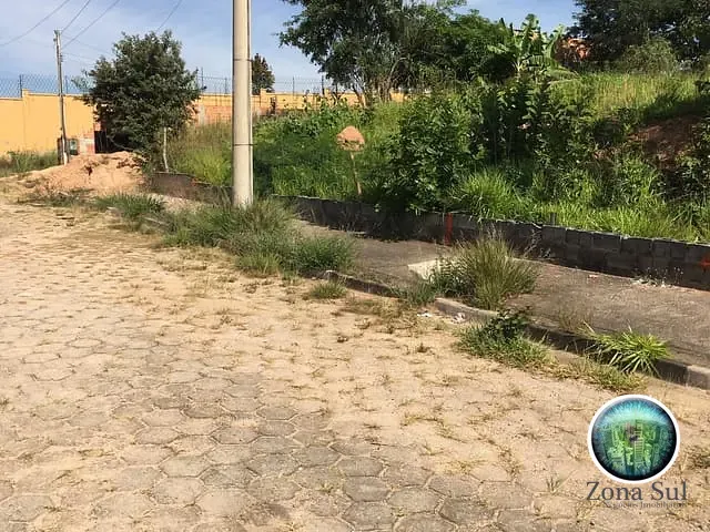 Terreno com 300m², à venda, no bairro Parque Santa Márcia em Votorantim
