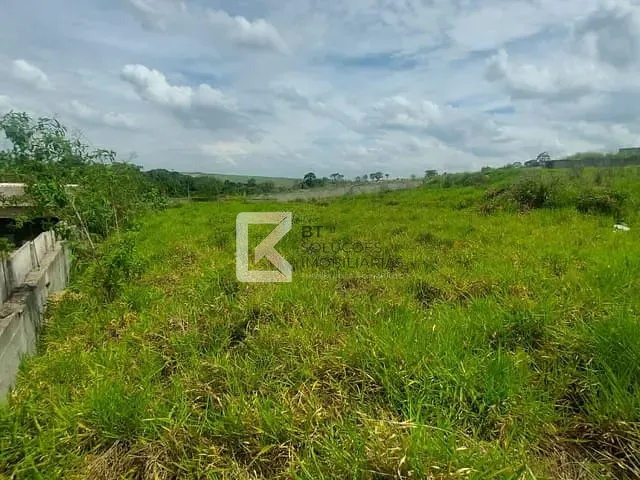 Terreno com 628m², à venda, no bairro Centro em Cardeal