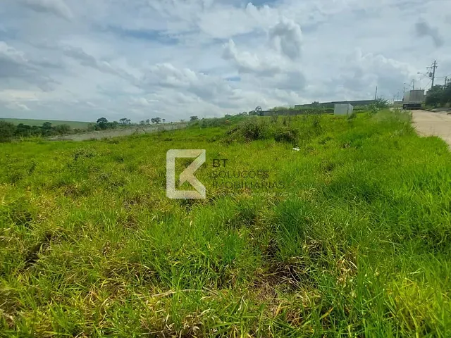 Terreno com 628m², à venda, no bairro Centro em Cardeal