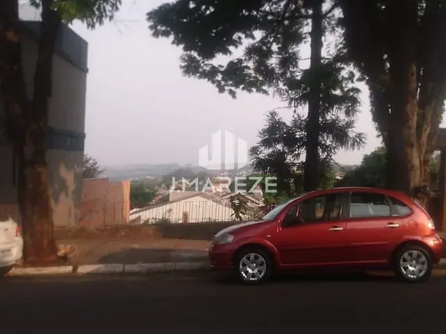 Terreno com 517m², à venda, no bairro Centro em Apucarana