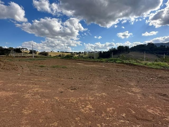 Terreno com 215m², à venda, no bairro Mirante Do Matão em Extrema
