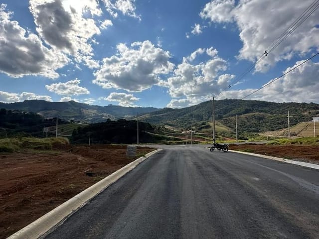 Terreno com 215m², à venda, no bairro Mirante Do Matão em Extrema