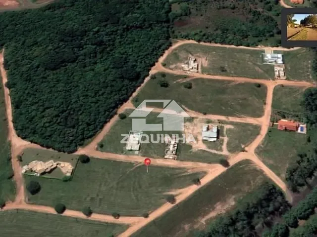 Terreno com 450m², à venda, no bairro Centro em Aguas De Santa Barbara