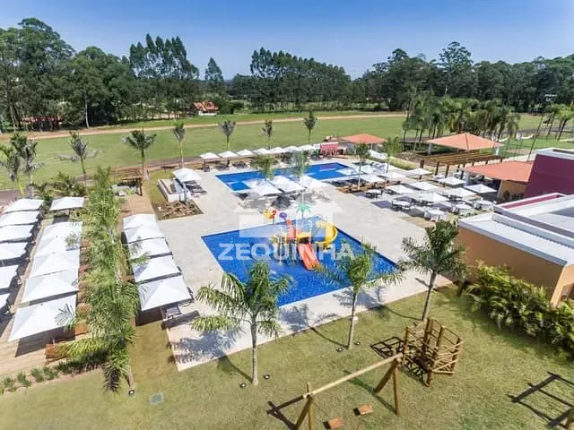 Terreno com 450m², à venda, no bairro Centro em Aguas De Santa Barbara