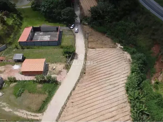 Terreno com 4840m², à venda, no bairro Volta do Pião em Teresópolis