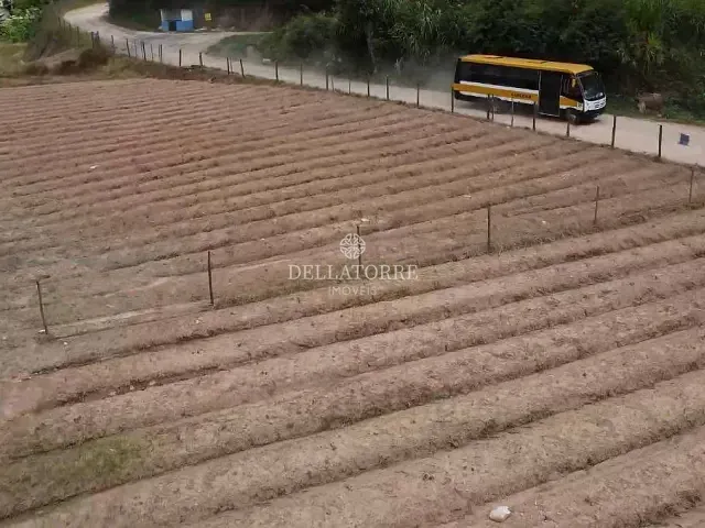 Terreno com 4840m², à venda, no bairro Volta do Pião em Teresópolis