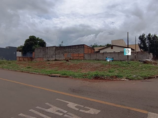 Terreno com 446m², à venda, no bairro Jardim São Caetano em Cambé