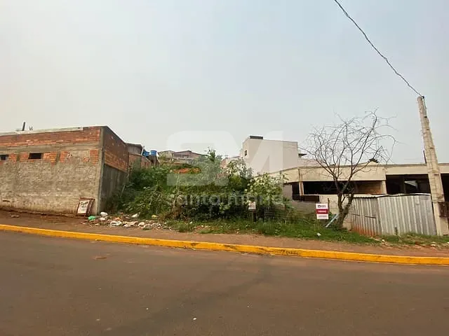 Terreno com 354m², à venda, no bairro Pinheirinho em Chapecó