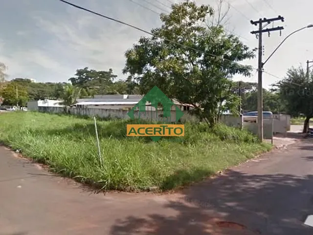 Terreno com 773m², à venda, no bairro Parque Baguaçu em Araçatuba
