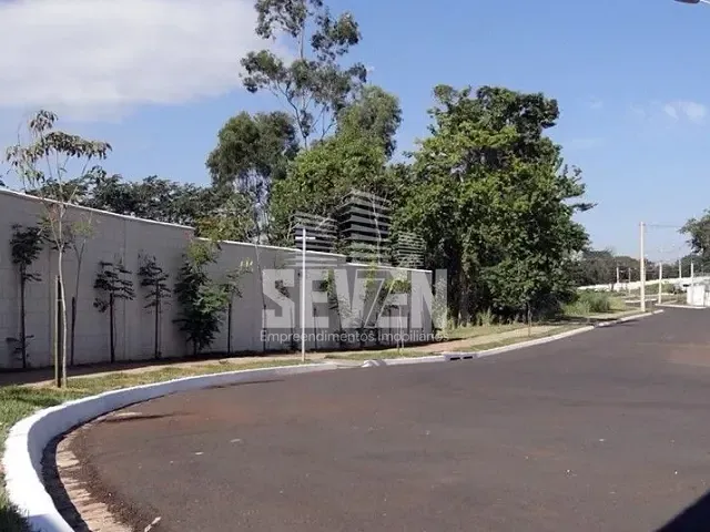 Terreno com 691m², à venda, no bairro Vila Serrão em Bauru