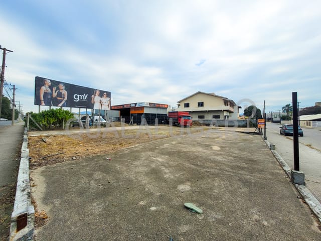 Terreno com 530m², para alugar, no bairro Revoredo em Tubarão