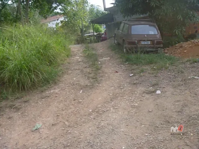 Terreno à venda, no bairro Mosela em Petrópolis