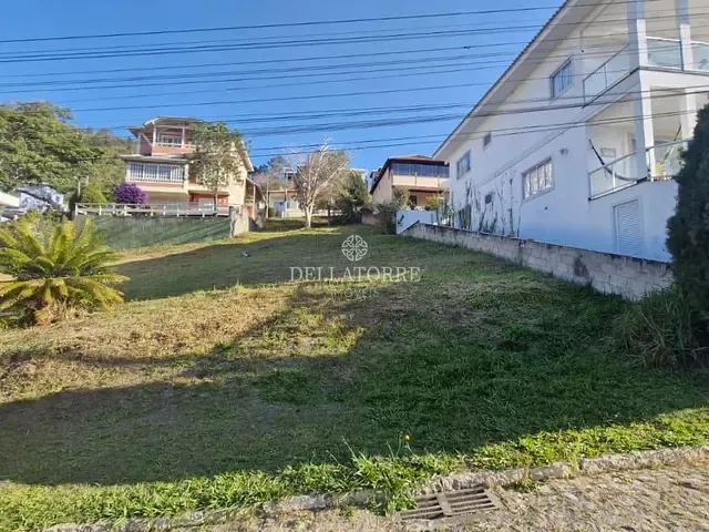 Terreno com 276m², à venda, no bairro Albuquerque em Teresópolis