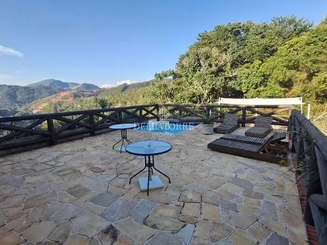 Terreno com 276m², à venda, no bairro Albuquerque em Teresópolis