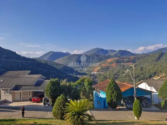 Terreno com 276m², à venda, no bairro Albuquerque em Teresópolis