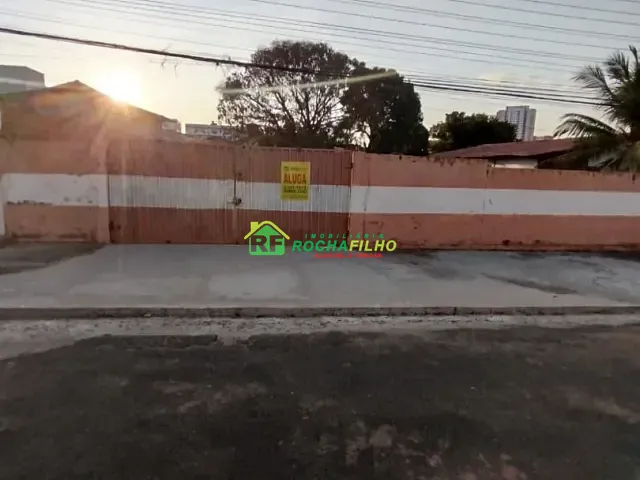 Terreno com 130m², para alugar, no bairro Cristo Rei em Teresina