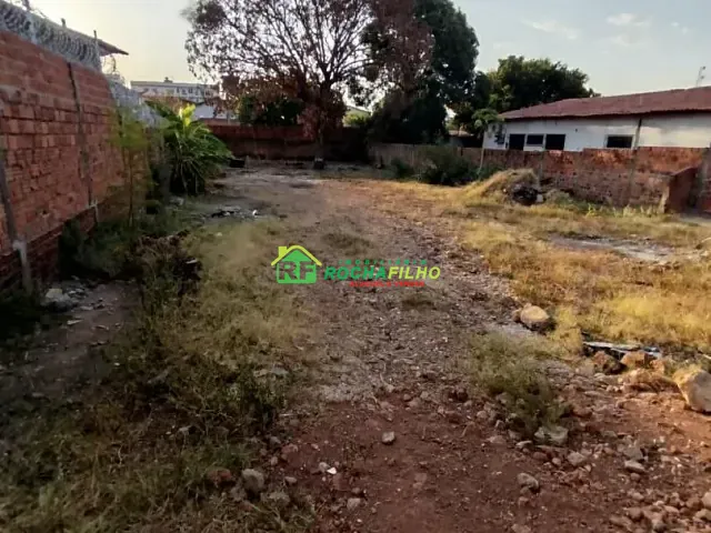 Terreno com 130m², para alugar, no bairro Cristo Rei em Teresina