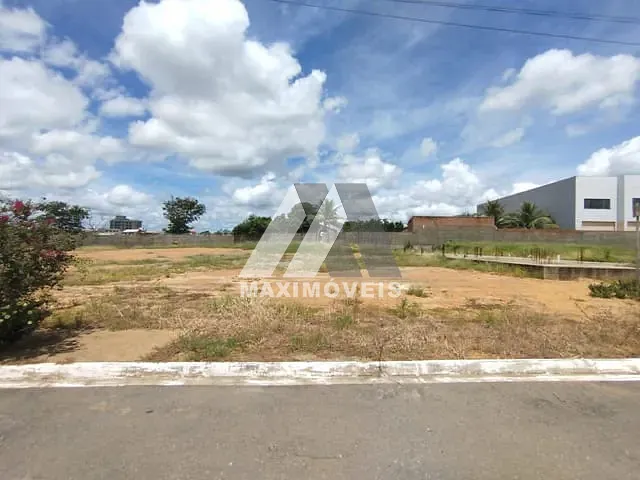 Terreno com 542m², à venda, no bairro Jardim das Palmeiras em Araçuaí
