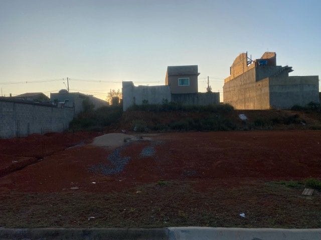 Terreno com 150m², à venda, no bairro Água Espraiada (Caucaia do Alto) em Cotia