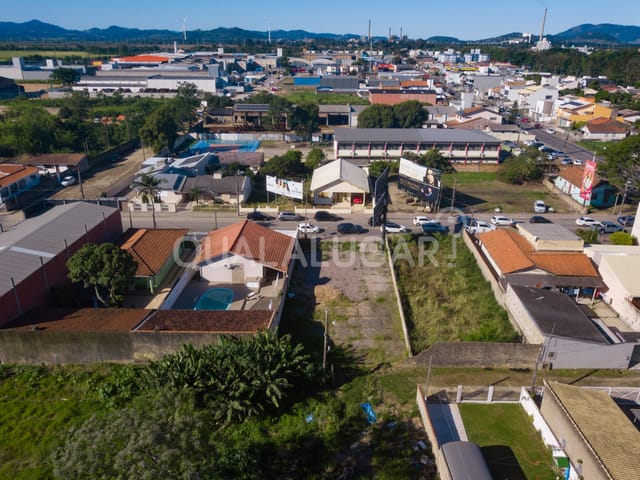 Terreno com 462m², à venda ou para alugar, no bairro Revoredo em Tubarão